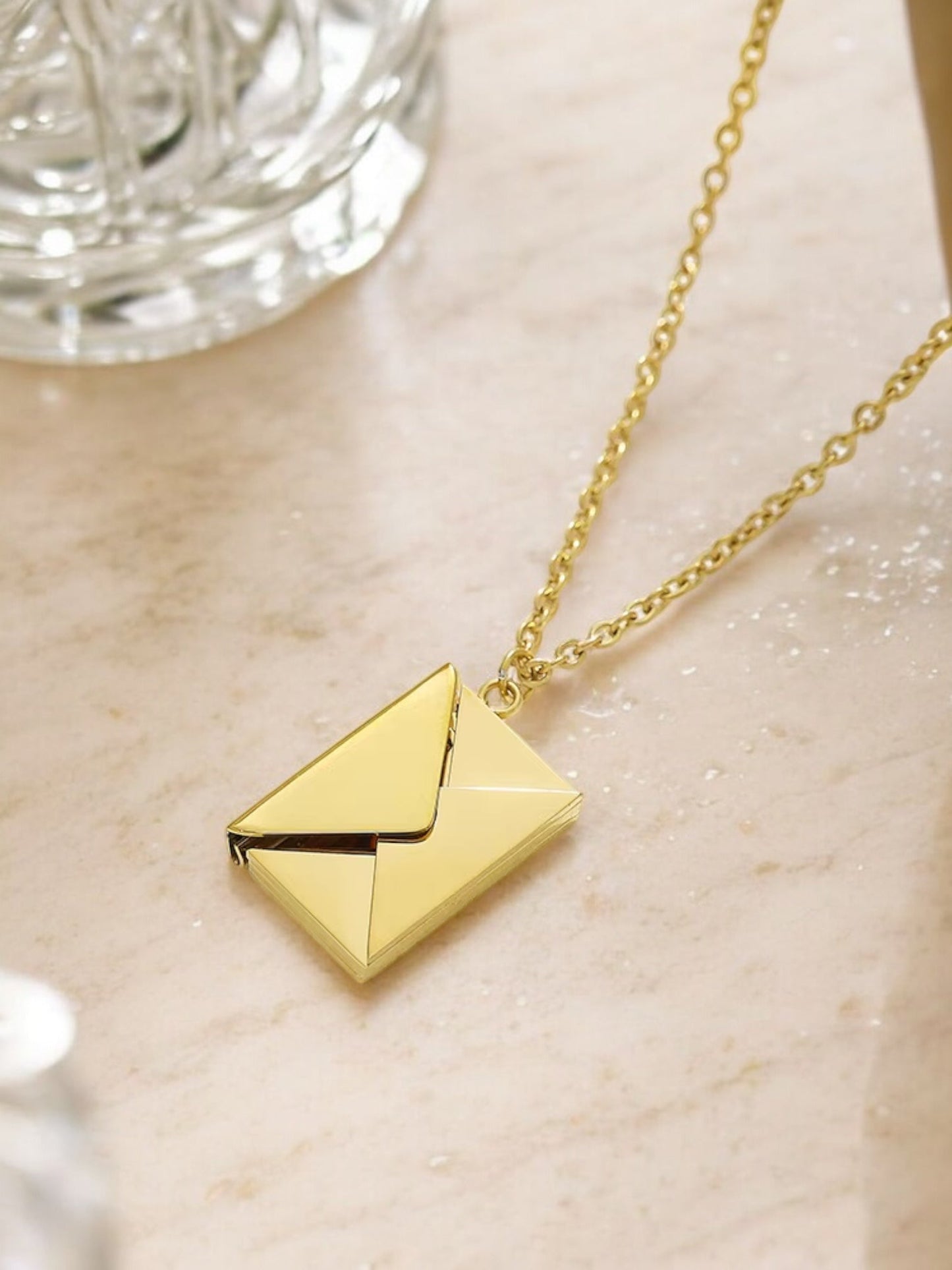 Le cadeau qui fait pleurer de joie ❤️ | Collier Enveloppe Message Secret